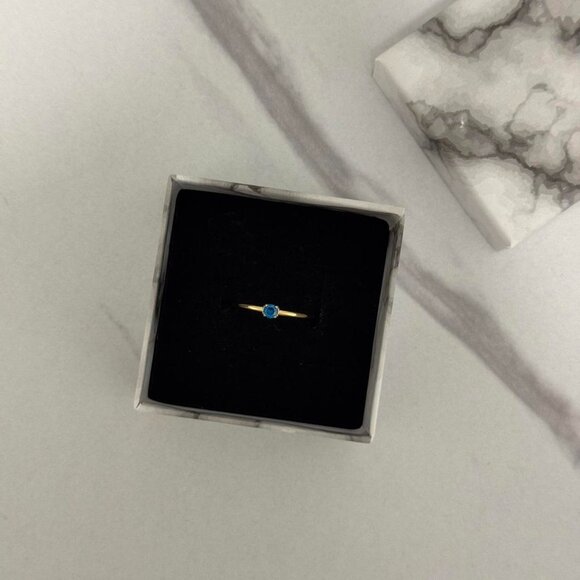 SKU:0076 gold ring with blue zircon stone vintage vibe materials stainless steel - Picture 6 of 6